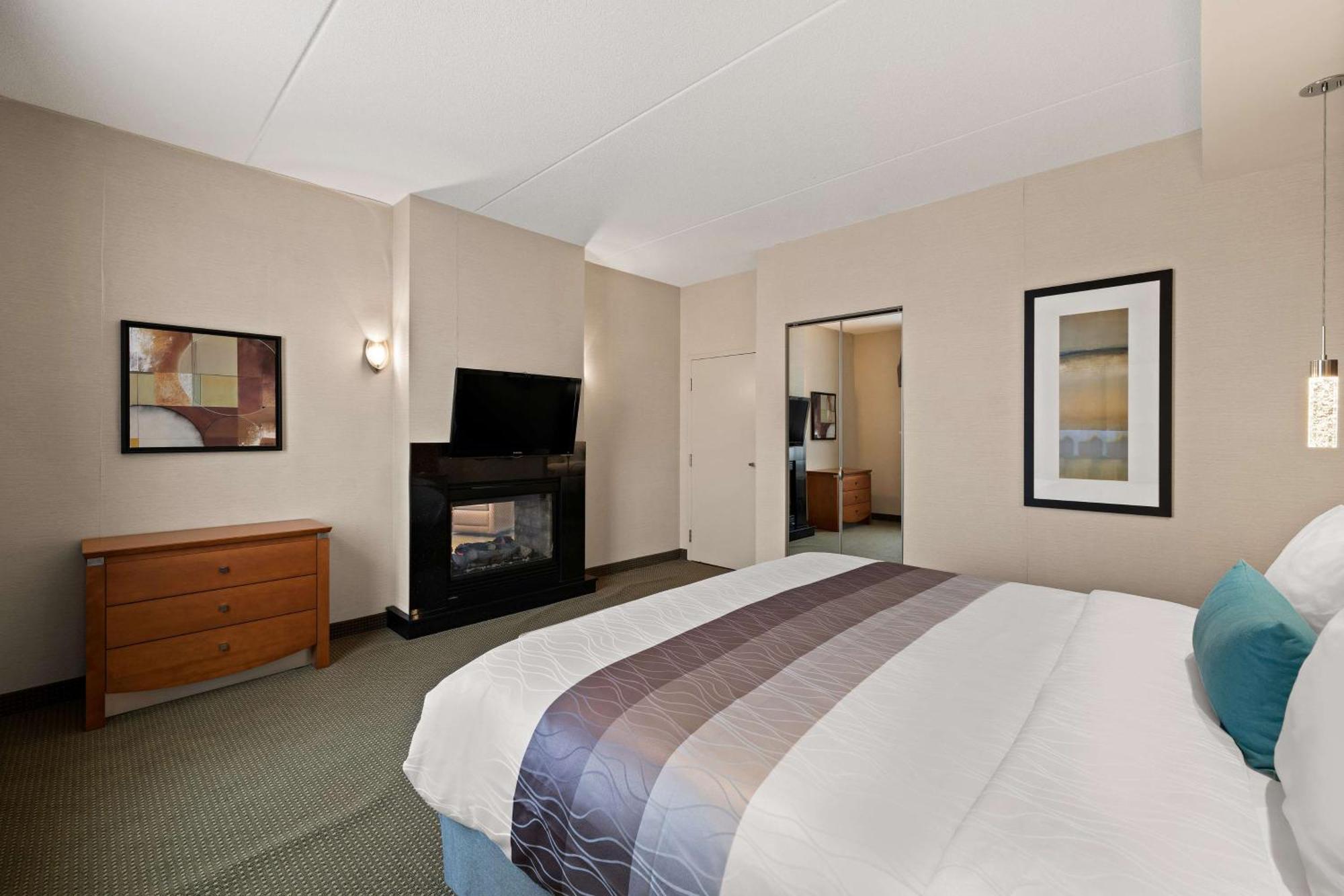 Best Western Plus Orangeville Inn & Suites Esterno foto