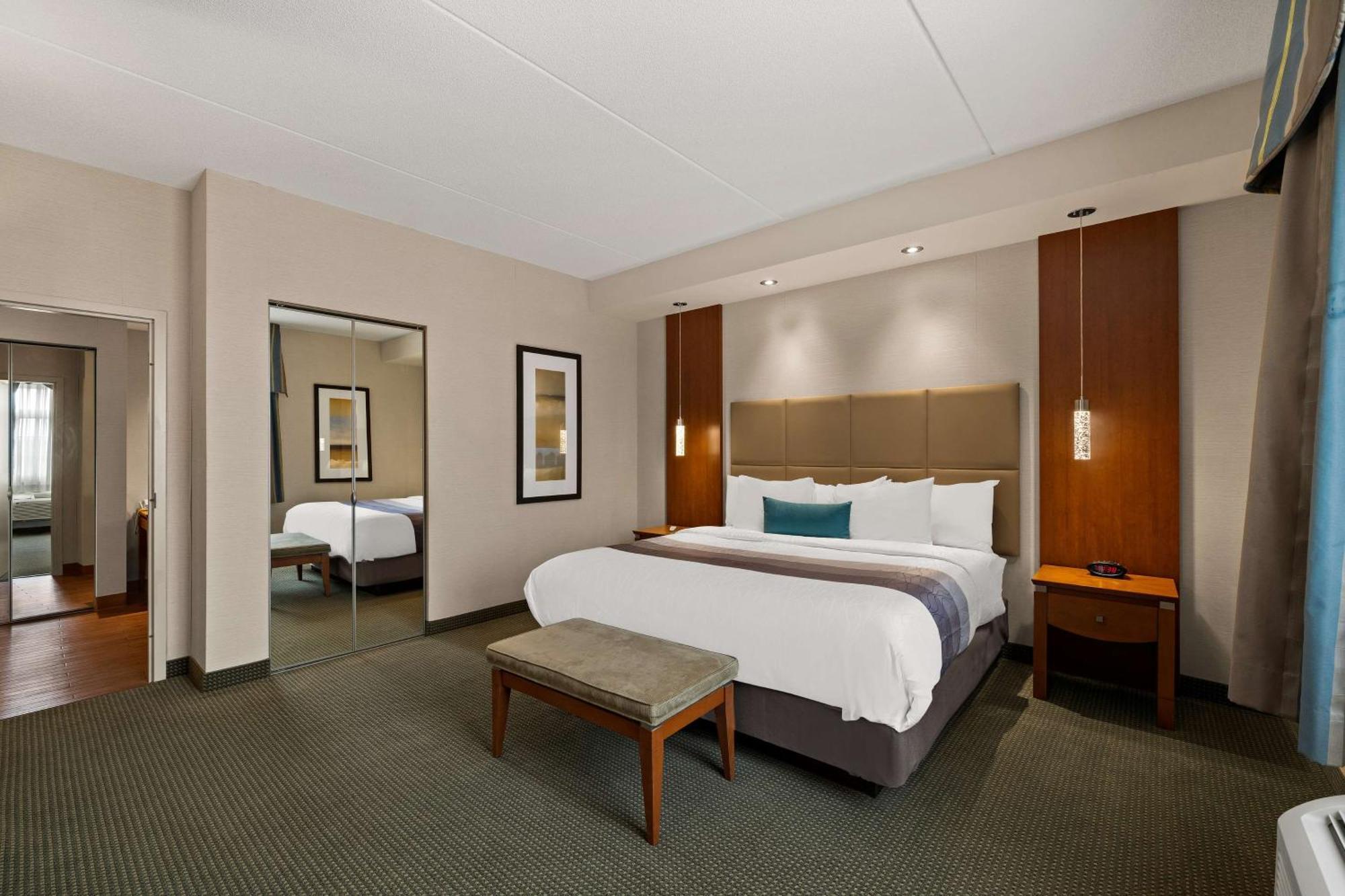 Best Western Plus Orangeville Inn & Suites Esterno foto