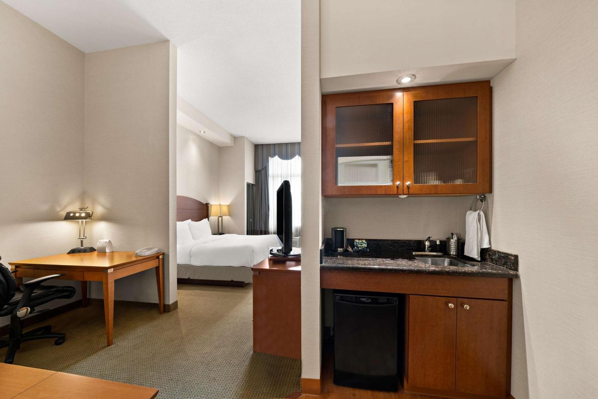 Best Western Plus Orangeville Inn & Suites Esterno foto