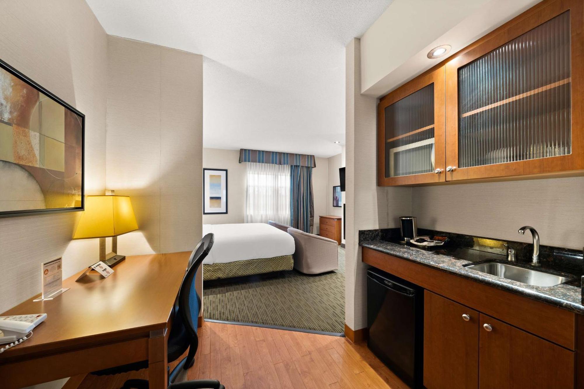 Best Western Plus Orangeville Inn & Suites Esterno foto