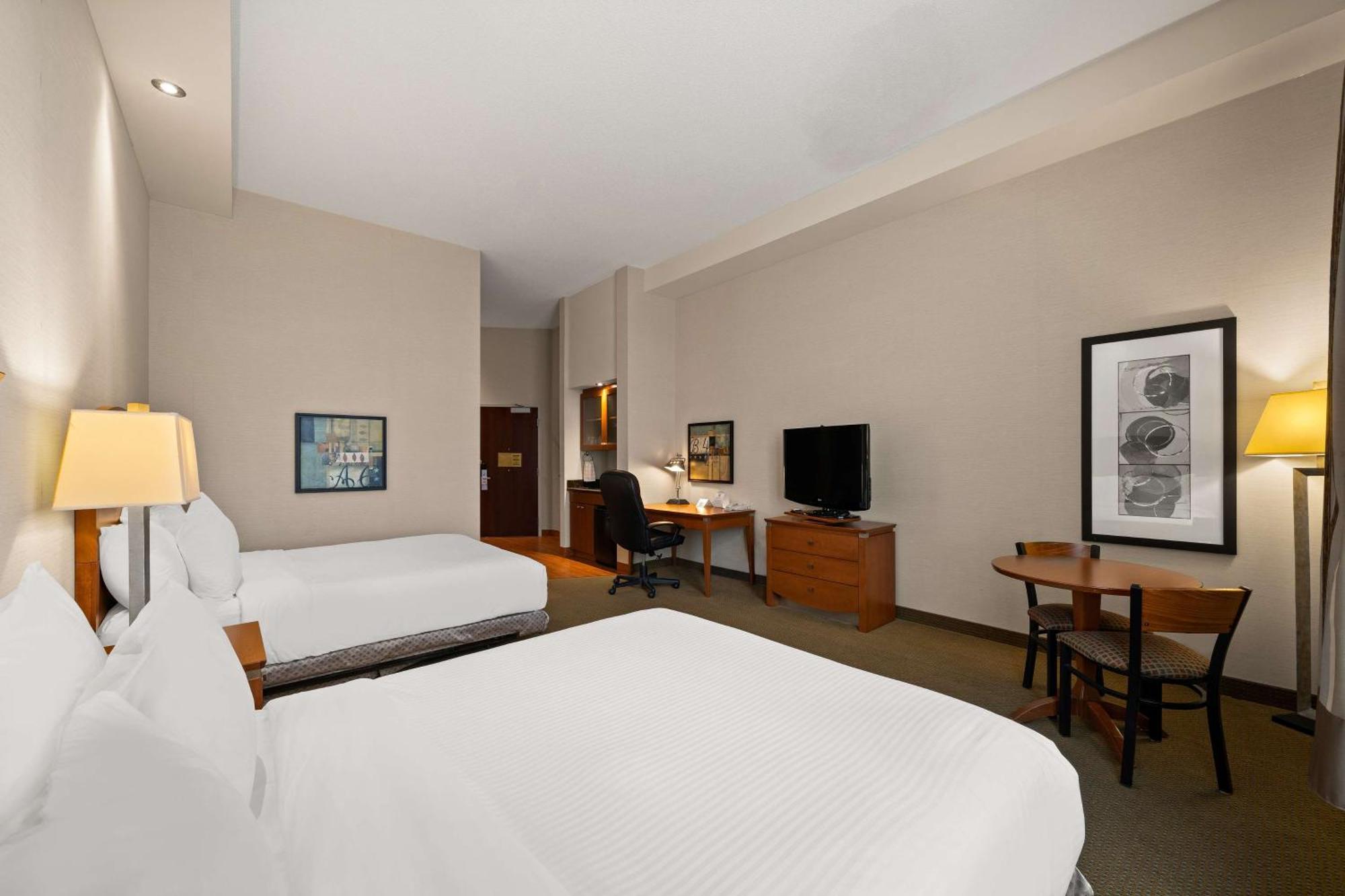 Best Western Plus Orangeville Inn & Suites Esterno foto