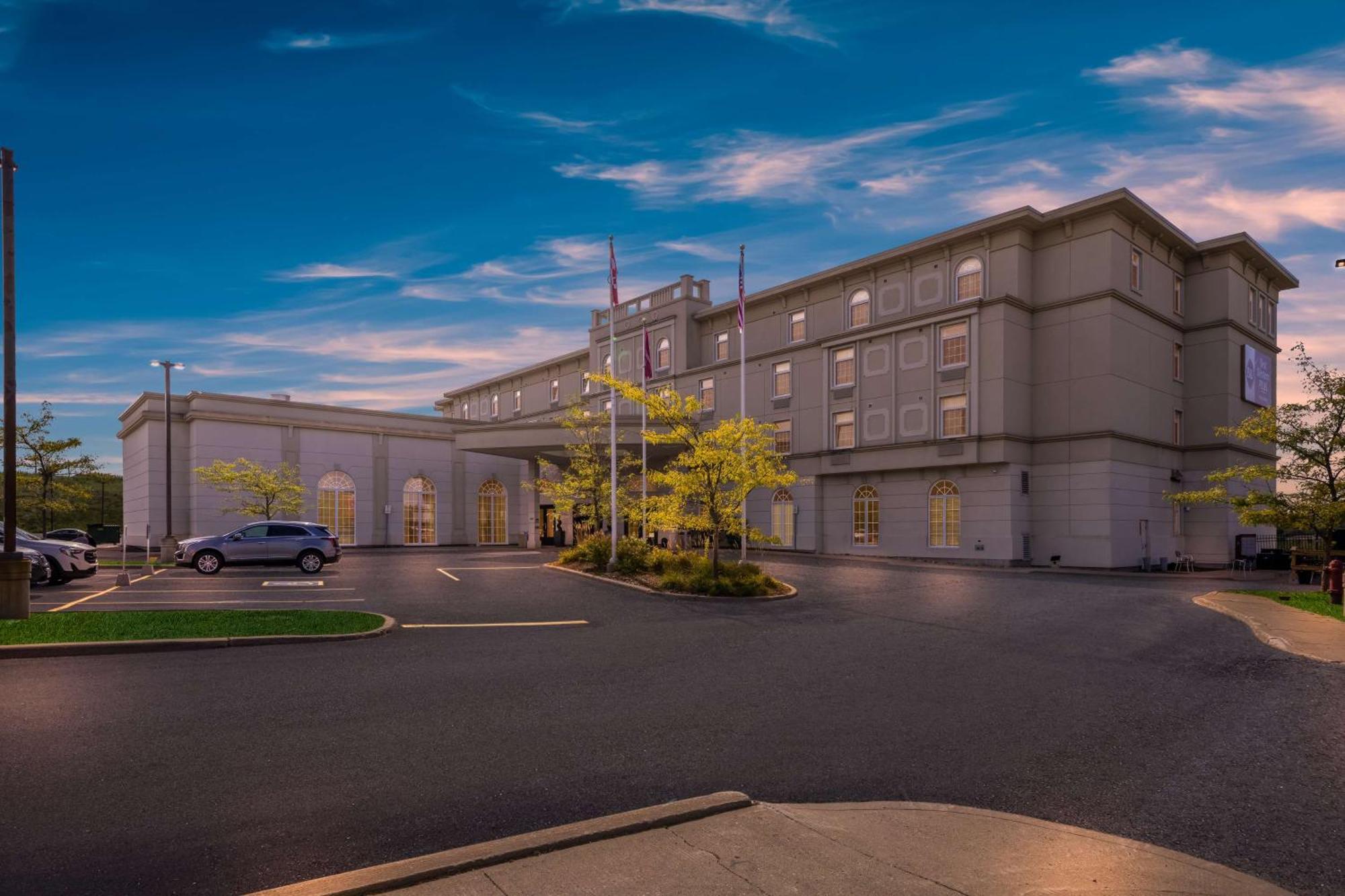 Best Western Plus Orangeville Inn & Suites Esterno foto